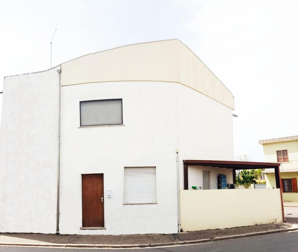 Sinis Holiday House Villa โอริสตาโน ภายนอก รูปภาพ